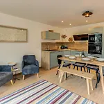 Cristal Des Glaces, Mont Blanc View, Alpes Agency, Sleeps 6 * Chamonix