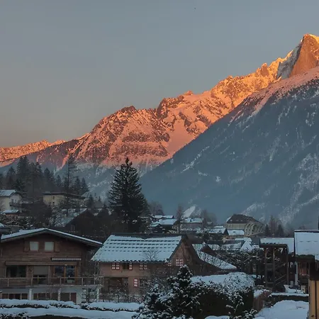 Apartment Cristal Des Glaces, Mont Blanc View, Alpes Agency, Sleeps 6