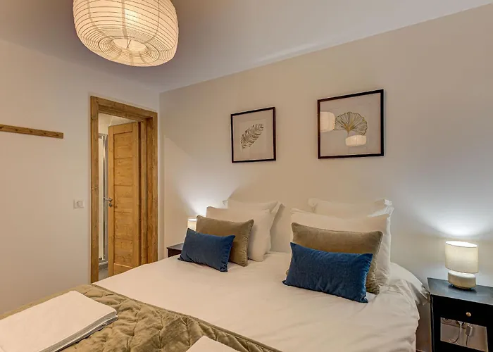 Cristal Des Glaces, Mont Blanc View, Alpes Travel, Sleeps 6 Apartment *