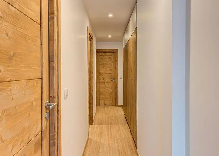 Cristal Des Glaces, Mont Blanc View, Alpes Travel, Sleeps 6 Apartment *