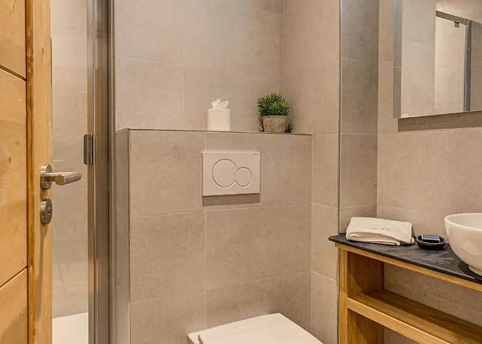 Cristal Des Glaces, Mont Blanc View, Alpes Travel, Sleeps 6 Apartment Chamonix