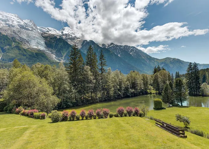 Cristal Des Glaces, Mont Blanc View, Alpes Travel, Sleeps 6 Apartment Chamonix