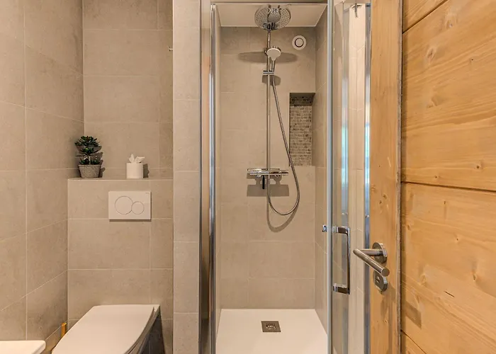 Appartement Cristal Des Glaces, Mont Blanc View, Alpes Travel, Sleeps 6